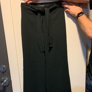 Aritzia Babaton dress pants